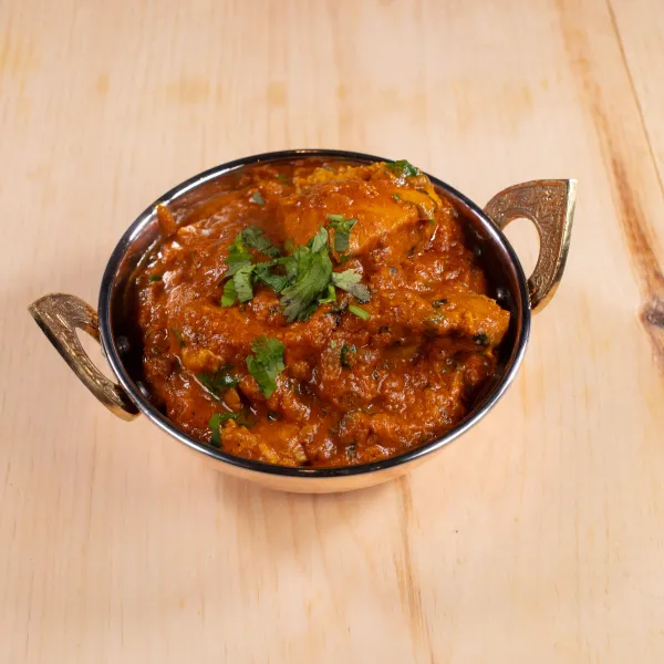 Chicken Curry — Everest Masala Indian Cuisine Montréal